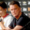 Louis Van Gaal a pierdut primul meci oficial pe banca lui Manchester United, foto: reuters