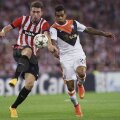 Alex Teixeira (dreapta) l-a chinuit pe Laporte, iar Șahtior n-a pierdut nici al treilea duel cu bascii // Foto: Reuters