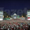 În urmă cu doi ani, fan-zone-ul de la Varșovia a fost mereu plin, peste 100.000 de oameni asistînd zilnic la partidele transmise pe un ecran gigant