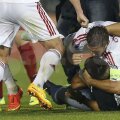 Un jucător albanez se bate cu un fan sîrb
