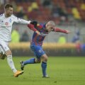Bourceanu (în duel cu Iarmolenko) a revenit în Ghencea în septembrie de la Trabzonspor, de unde a fost împrumutat pînă la finalul acestui sezon