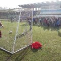 Moşul n-a avut nici o şansă în faţa micuţilor, care l-au executat cu uşurinţă // Foto: probr.ro