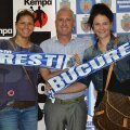 Constantin Căliman, între brazilianca Pessoa şi rusoaica Vetkova, care şi-au prelungit contractele cu CSM pentru încă două sezoane // Foto: CSM Bucureşti