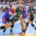 Maria Fisker (în verde) va fi adversara băimărencelor şi din sezonul viitor, ea semnînd cu CSM Bucureşti // Foto: Mediafax
