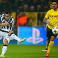 Pentru prima oară în carieră, miercuri, Tevez (stînga) a contribuit direct la înscrierea a trei goluri într-un meci de Ligă // Foto: Guliver/GettyImages