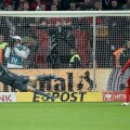 Neuer respinge șutul lui Drmici și-i deschide lui Bayern drumul spre semifinala cu Dortmund