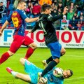 Impecabil în fața atacanților adverși, Stăncioiu i-a dat ieri și o pasă de gol lui Goga