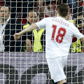 Francezul Gameiro, vîrful Sevillei, transformă penaltyul decisiv la ultima finală EL: 4-2 la 11 metri cu Benfica (0-0 în 120 de minute) // Foto: Reuters