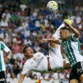 James Rodriguez și "aeriana" sa formidabilă // Foto: Reuters