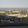 Panoramă superbă a oraşului Torshavn, cu stadionul Torsvollur în prim-plan