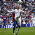 Triplul Balon de Aur (2008, 2013, 2014) lansează pe 9 noiembrie documentarul "Ronaldo", al cărui motto este "Descoperiți omul din spatele mitului"