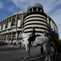 La Bernabeu nu vor lipsi polițiștii călare