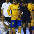 Abdennour protestează după incident. Suarez (dreapta) joacă bine rolul celui îngrijorat
// Foto: Guliver/GettyImages