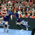 Eliza Buceschi a dat lupte aprige pe semicerc cu danezele // Foto: Marius Ionescu (Herning)
