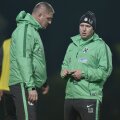 Reghecampf și secundul Țermure se sfătuiesc asupra următorului exercițiu