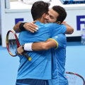 Horia Tecău și Jean Julien Rojer sărbătorind victoria // Foto: Reuters