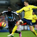 Florin Gardoș (dreapta), 27 de ani, n-a mai jucat de peste 13 luni la Southampton // FOTO Guliver/GettyImages