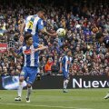 Suarez (dreapta) înscrie al 2-lea său gol cu Espanyol // FOTO Reuters