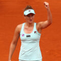 Irina Begu la finalul meciului, victorioasă şi surâzătoare // FOTO Guliver/GettyImages