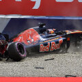 Momentul în care Daniil Kvyat se opreşte cu maşina sa în zid, în ultimele minute ale primului tur din califări // FOTO AFP
