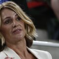 Nadia a fost mereu prezentă în sala unde s-au desfășurat întrecerile de la gimanstică // Foto: AFP