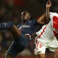 Kimpembe (stânga, în duel cu Sidibe) a avut o seară agitată la Monte Carlo // Foto AFP