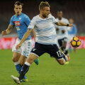 Vlad Chiricheș (în duel cu Immobile) a fost notat cu 6,5 de Il Mattino din Napoli // FOTO Reuters