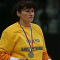 Luminița Huțupan Dinu cu trofeul de "Cel mai bun portar" la Mondialul din 2005 // FOTO Cristi Preda