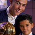 Ronaldo, fiul său Cristiano jr. și al 4-lea Balon de Aur