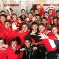 Bucuria juniorilor dinamoviști și a lui Florin Bratu după o victorie la scor cu ASE Team, 5-2. Pădureț e cel încercuit