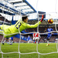 Courtois a zburat întâi între buturile lui Chelsea, apoi în America // FOTO Guliver/GettyImages