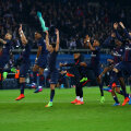 Roș-albaștri în aer. Marți, doar ei au jucat în Parc des Princes! // FOTO Guliver/GettyImages