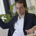 Înainte de a ajunge în fruntea COSR, Mihai Covaliu a trecut prin toate treptele unei cariere: sportiv, antrenor și președinte la federația de scrimă