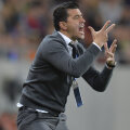 Contra are 4 victorii, 3 remize și un eșec ca antrenor al roș-albilor. În play-off, "câinii" au obținut doar două egaluri și o înfrângere