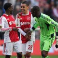 Aissati (centru) atunci când evolua la Ajax
