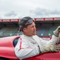 Tom Kristensen pilotând o mașină de curse Ferrari din anul 1949 la Le Mans, în timpul filmărilor pentru mini seria Legendele Le Mans