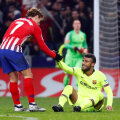 Rafinha, ridicat de Griezmann FOTO: Reuters