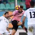 Jaime Baez lovește mingea cu capul pe vremea când juca la Palermo // Foto: Guliver/GettyImages