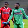 Alexander Christovao și Parfait Mandanda, doi dintre jucătorii puși pe liber de Dinamo // FOTO: Gazeta Sporturilor