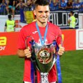 Ianis Hagi nu a jucat în meciul cu CFR, dar s-a pozat alături de trofeu // FOTO: Gazeta Sporturilor