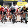 Mike Teunissen, dreapta, în galben, foto: Reuters