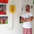 Marian Constantinescu și-a decorat garajul cu amintirile din cariera de fotbalist