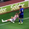 Ryan Shawcross, fundașul celor de la Stoke City, a suferit o accidentare îngrozitoare // Captură The Sun