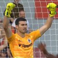 FOTO: Captură Youtube / / Florin Niță apără penalty pentru Sparta Praga
