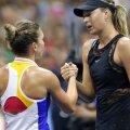 Simona Halep și Maria Sharapova, la finalul meciului de la US Open 2017. foto: Reuters