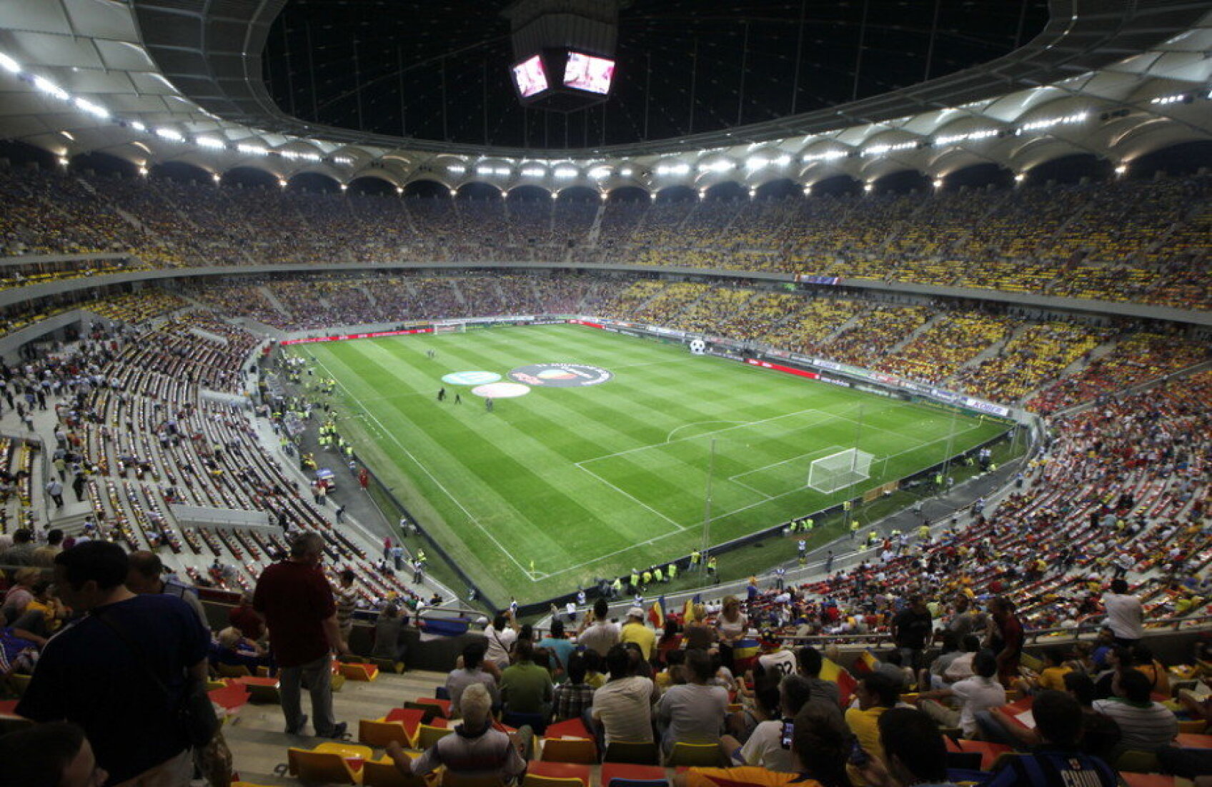 FOTO Incident la subsol! Parcarea de la Arena Națională, închisă cu