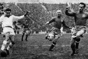 Cine a fost „Nas”, atacantul cu 158 de goluri pentru Dinamo sau Rapid » I-a sfidat pe comunişti, prins cu 3.000 de nasturi de fildeș şi a fost trimis la tăiat stuf în Deltă!