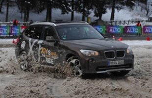 BMW şi-a pus la încercare toate modelele cu xDrive » De-a latul pe zăpadă