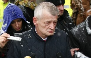 Mircea Sandu într-o vizită secretă la primarul Sorin Oprescu: "Punem gazonul în octombrie!"