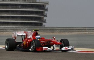 Ferrari a reuşit dubla la Bahrain, profitînd de problema tehnică a lui Vettel » Căluţii norocoşi